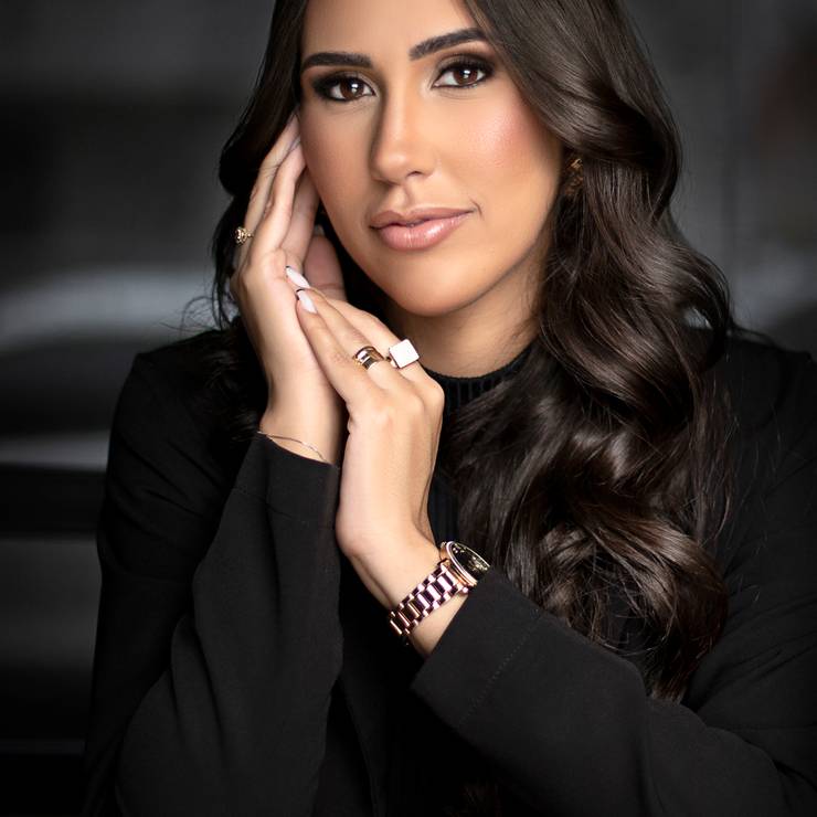 Ensaio de Perfil Profissional de Carolina Teixeira