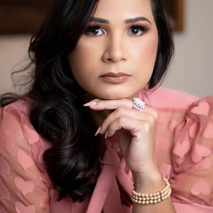 Ensaio de Perfil Profissional de Carla Danielly dos Anjos