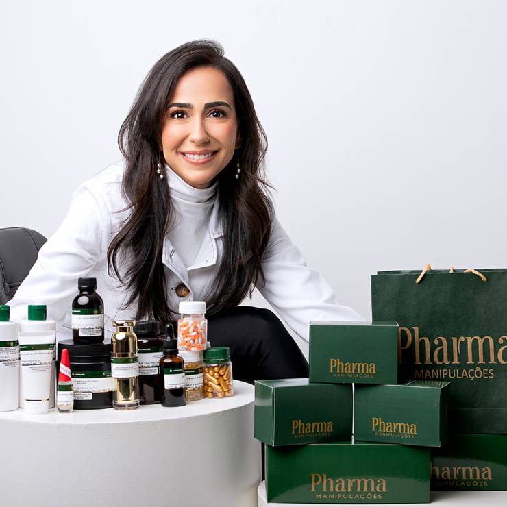 Ensaio de Perfil Profissional de Tathianne Batista - Pharma Manipulações 