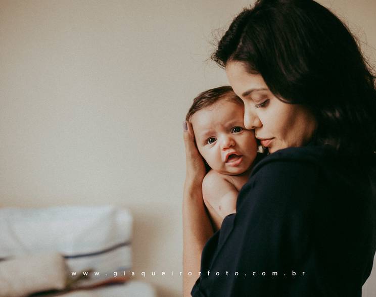 Bebê Lifestyle de Ensaio Bebê em casa / Vítor, Ana Lídia e Família