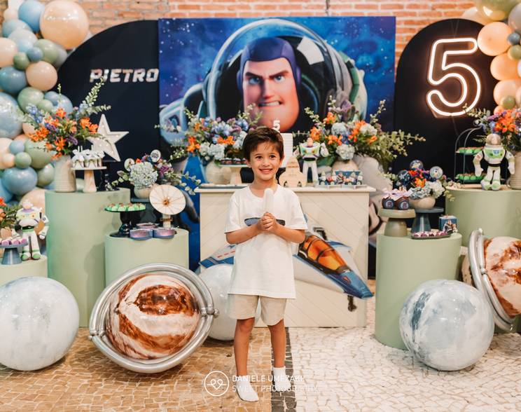 fotografia de aniversário infantil  de  Fotografia de aniversário infantil em SP – Pietro comemorou 5 anos no espaço Pracinha Pitangueira