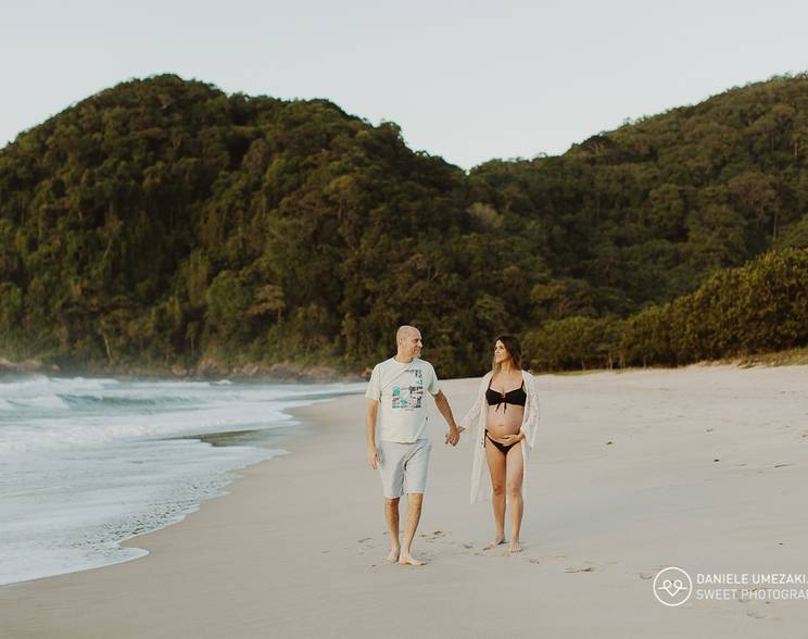 Ensaio Gestante na Praia de Ensaio Gestante na Praia | Iris e Antonio Carlos à Espera da Carolina