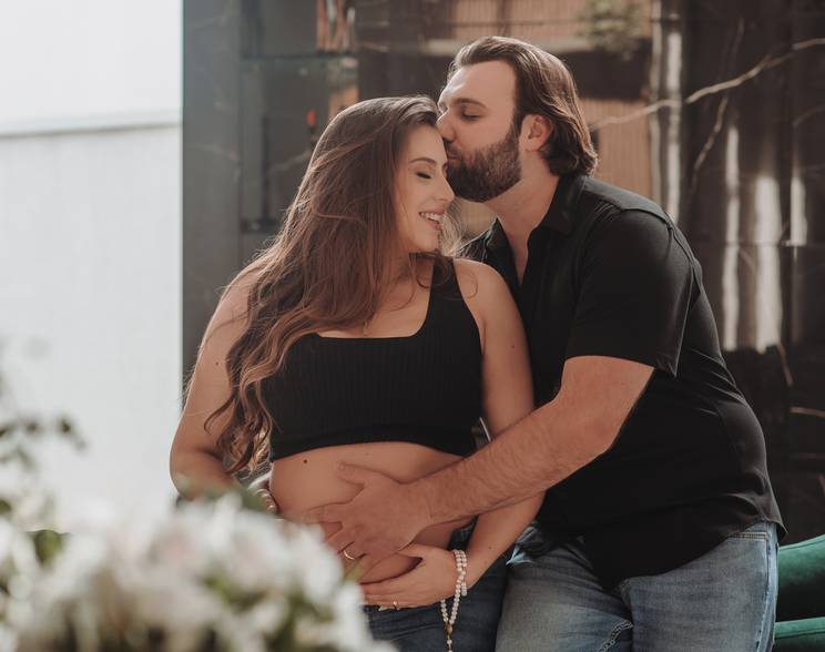 Gestante de Doce espera da Antonella