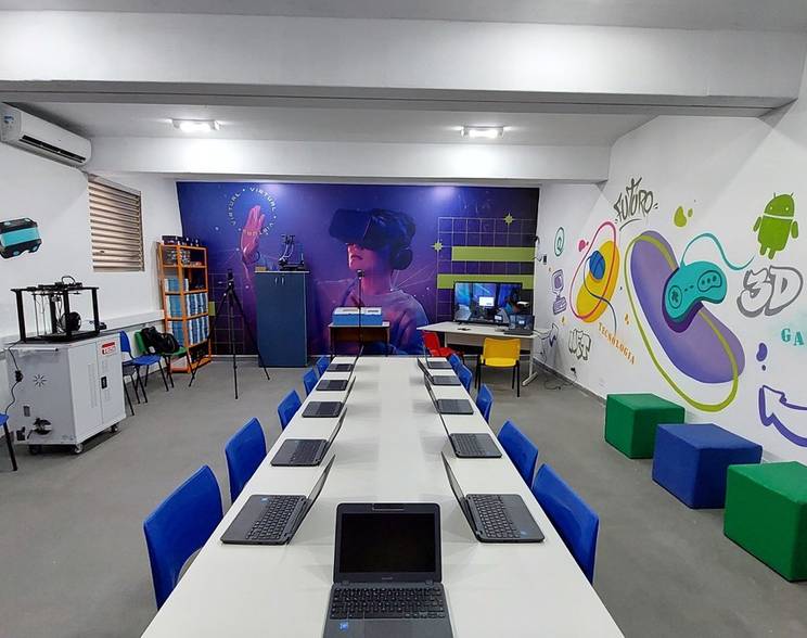 Obras Públicas de Ciep 498 Irmã Dulce em Chaperó