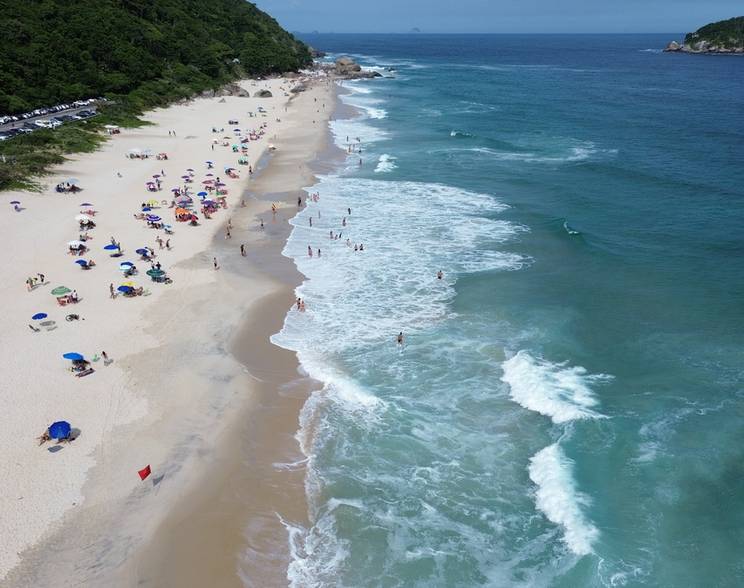 Turismo de Praia do Grumari