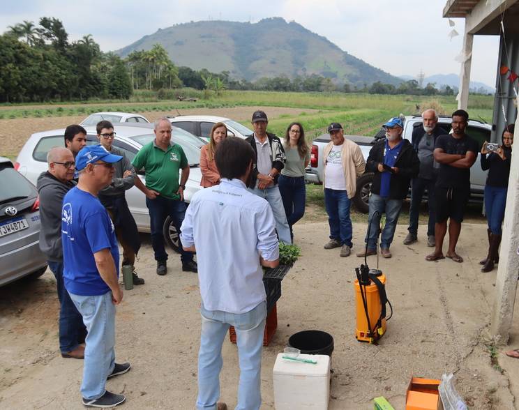 Agricultura Familiar e Agronegócios de Emater e Agroecologia