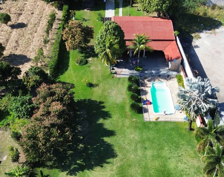 Sítios Locação Eventos no Mendanha de Sítio Tia Otília 