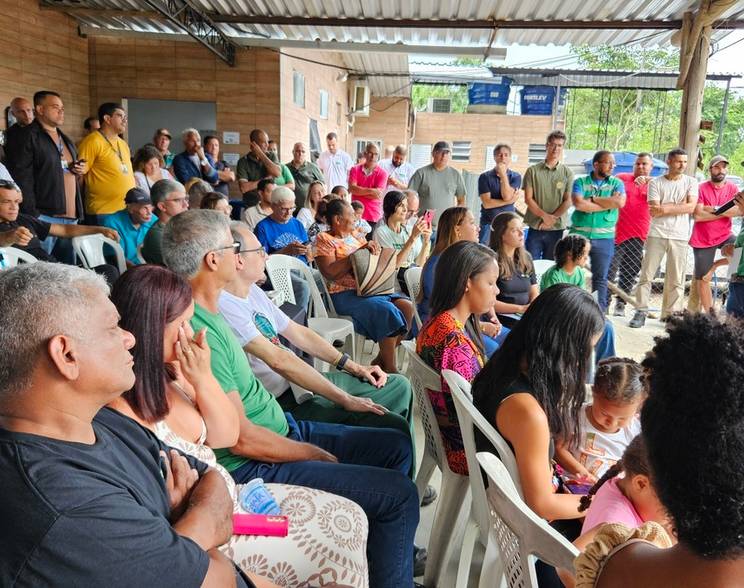 Agricultura Familiar e Agronegócios de Casa de Ovos inaugurada Assentamento Terra Prometida