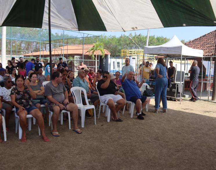Obras Públicas de Bairro Village na Estrada do Campinho com Prefeito em 2024
