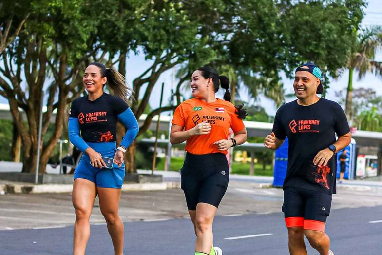 Corrida de Equipe Zero92 marca presença no Passeio do Mindu e na Orla da Ponta Negra – 17 de maio