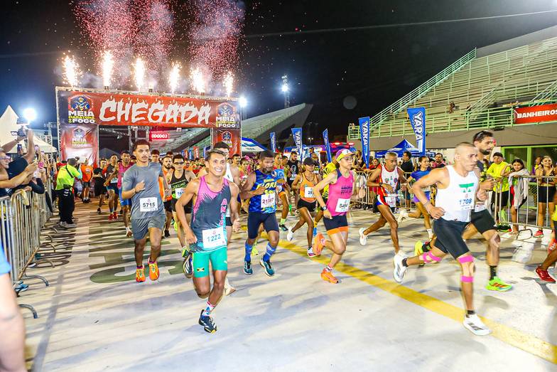 Corrida de Meia Maratona do Fogo mobiliza Manaus e celebra tradição dos Bombeiros