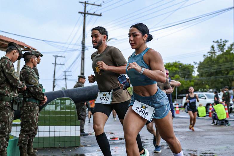 Corrida de Em clima chuvoso, Corrida da Infantaria chega à 44ª edição