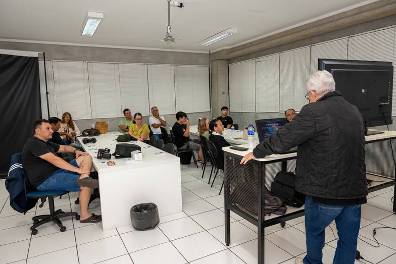 Cursos de A Luz que Venceu o Temporal: Sucesso no Workshop 