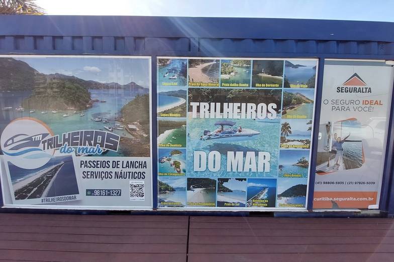 TAXIBOAT EM ITACURUÇÁ de Trilheiros do Mar - Passeios pela Costa Verde