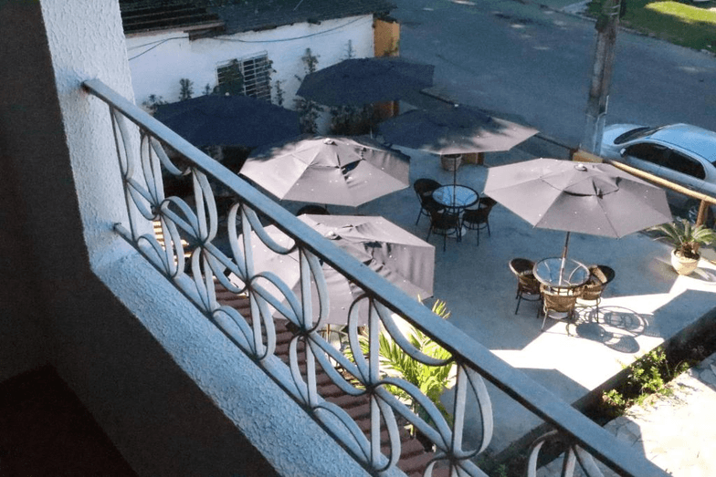 POUSADA EM CONCEIÇÃO DE JACAREÍ de Pousada Lisamar