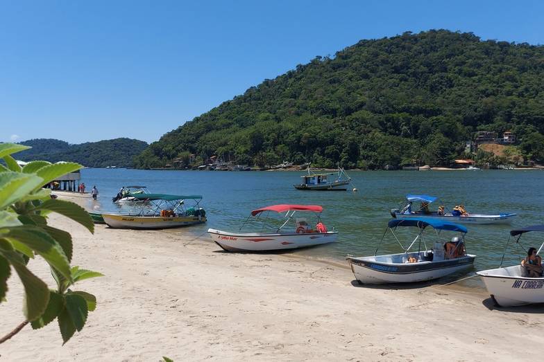 TAXIBOAT EM ITACURUÇÁ de Taxiboat Baia 02 Lado Esquerdo do Pier