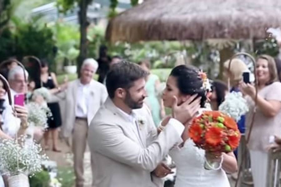 Highlights de Praia da Tartaruga - Carolina & Michel