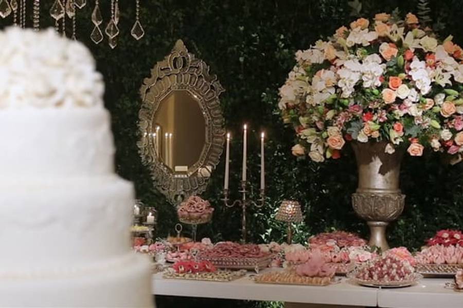 Vídeos de ICI - Flores em tonalidades de Rosa com branco