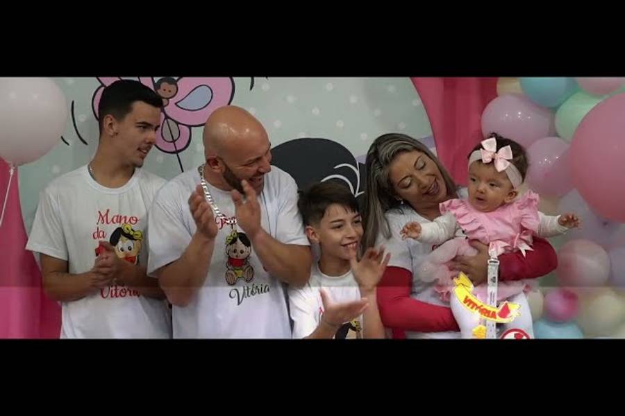 Vídeo Infantil de Baby.Doc - 1 Ano Vitória Valentina