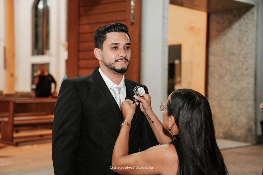 Casamento de Bárbara e Yago: Um Amor Abençoado na Igreja Jesus Operário