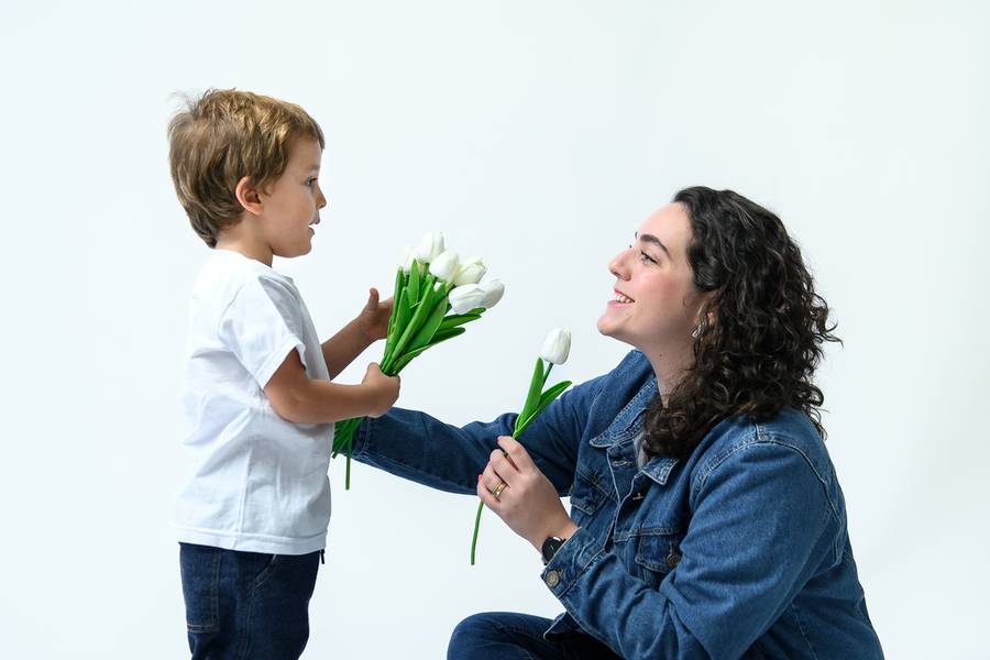 Mini Sessão de Ensaio Fotográfico Dia das Mães Estúdio 2025 - Ale e Joaquim