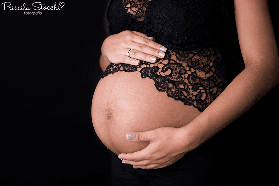 Gestante de Ensaio Fotográfico Gestante - Gestação Isis - Estúdio