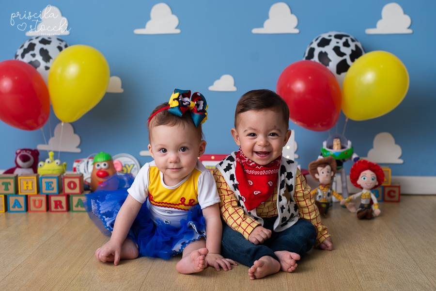 Smash the Cake de SMASH THE CAKE - LAURA E THÉO 1 ANO - TOY STORY