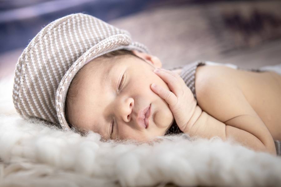 Infantil de Newborn rael