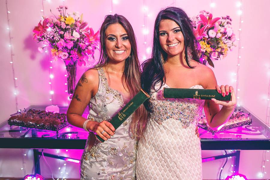 Formatura de Victoria e Isabela