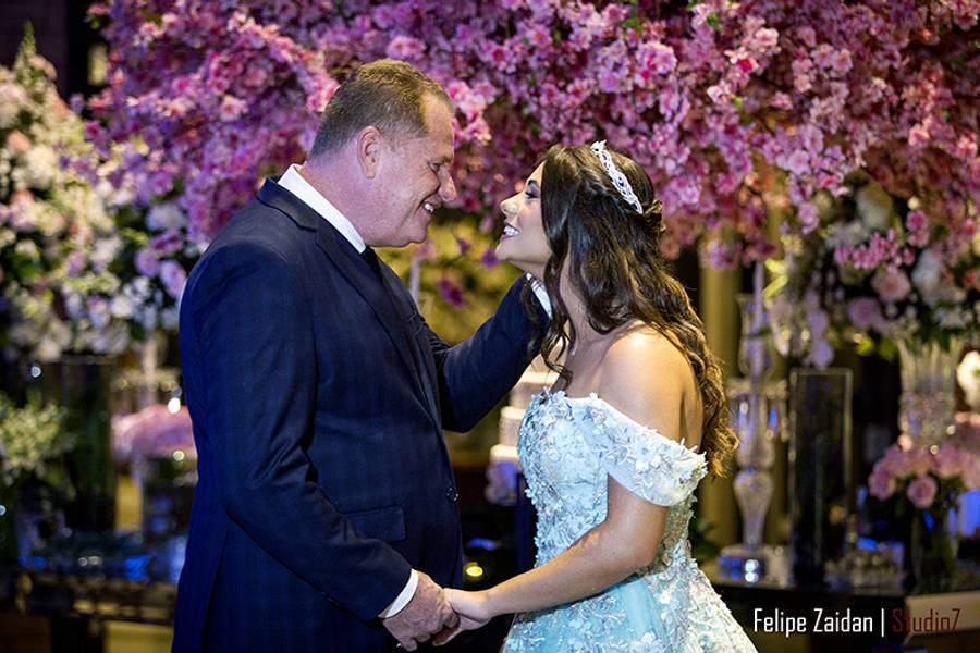 ANIVERSÁRIO 15 ANOS de ANITA 15 ANOS