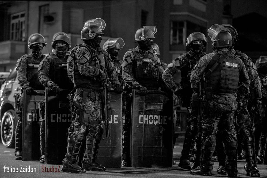 LUGARES | FOTOJORNALISMO de BATALHÃO DE CHOQUE | 2025