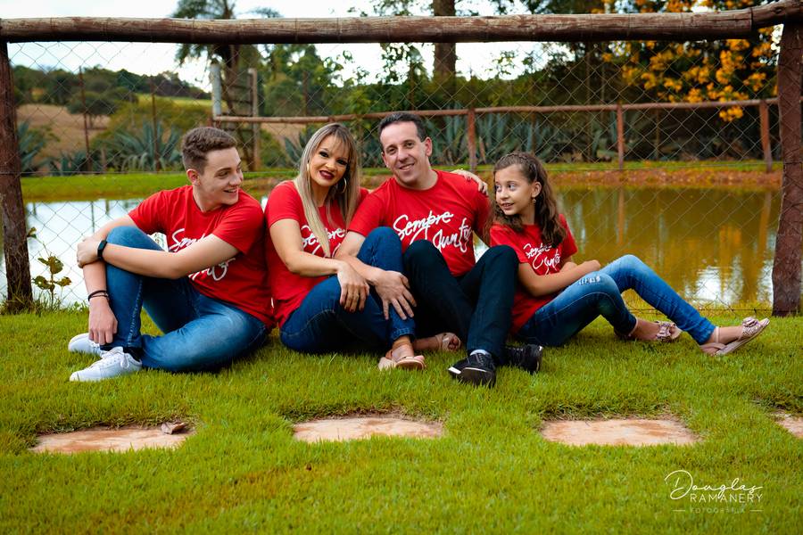 Família de Débora e família