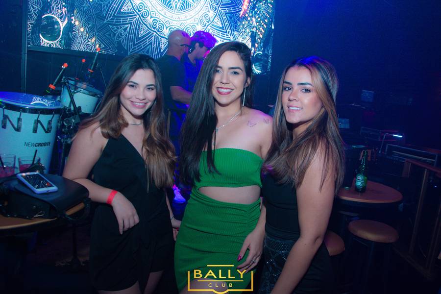 BALLY HOUSE  de SEXTOU  06/09
