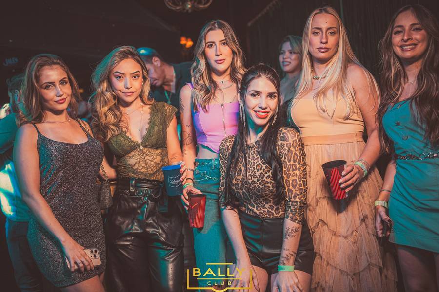 BALLY HOUSE  de SABADOU NA BALLY