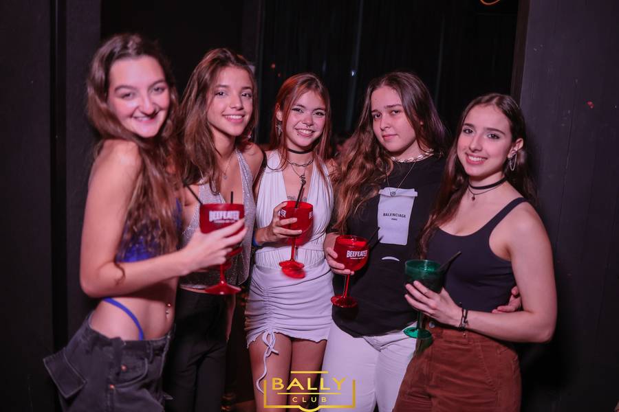 BALLY HOUSE  de SABADOU NA BALLY 