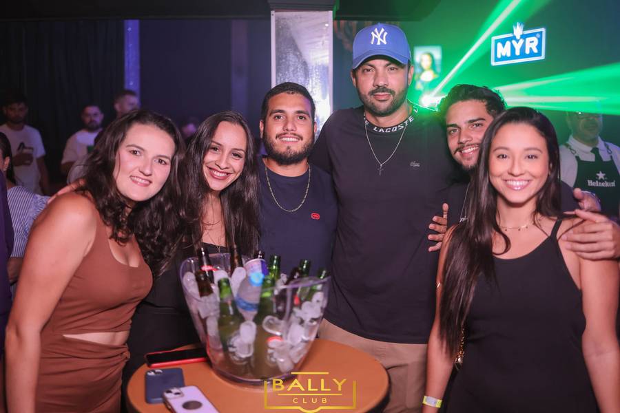 BALLY HOUSE  de SABADOU NA BALLY 12/04