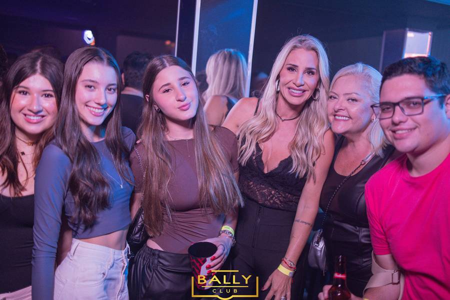 BALLY SERTANEJO de QUINTOU DE FERIADO NA BALLY 