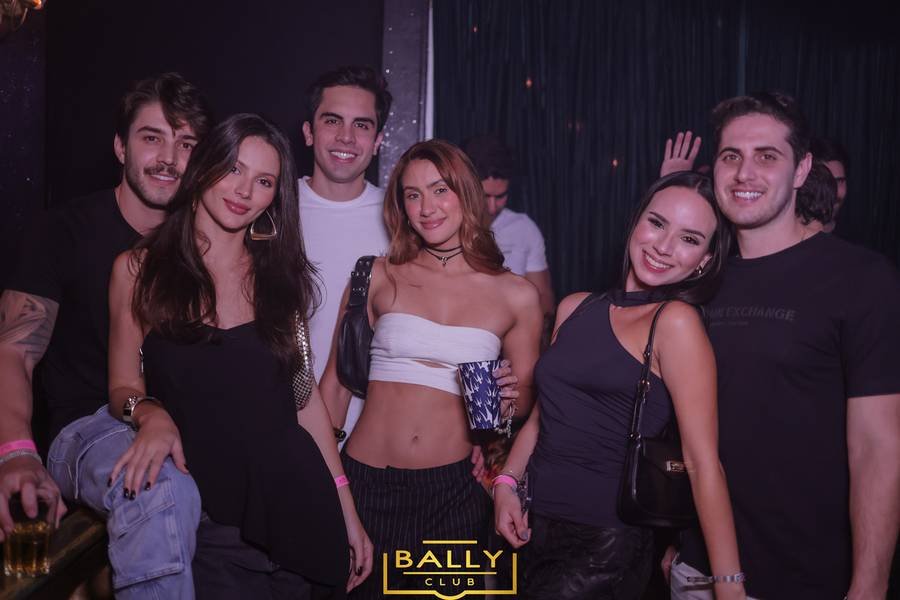 BALLY HOUSE  de SEXTOU COM ADAM KLEIN