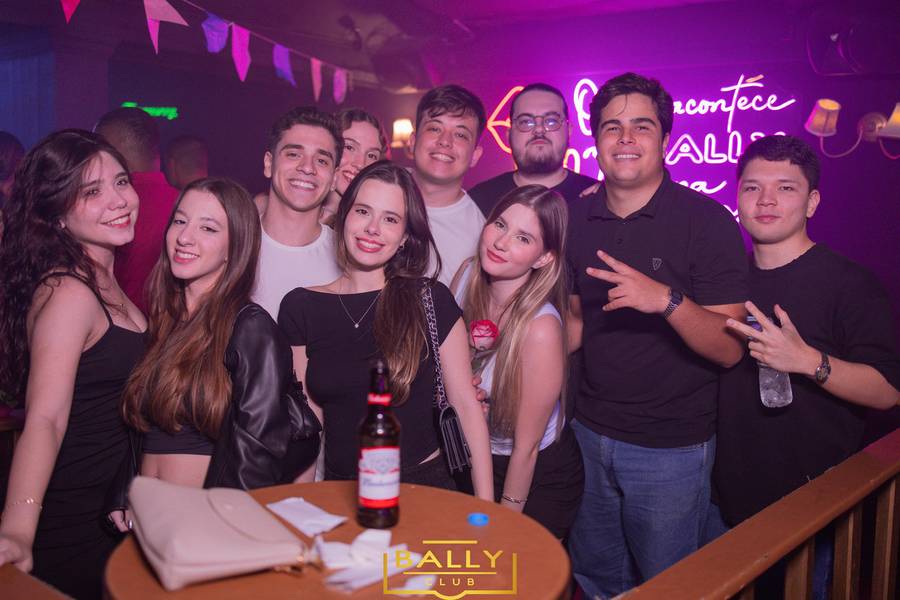 BALLY HOUSE  de SABADOU NA BALLY  