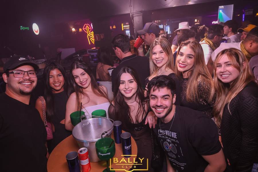 BALLY HOUSE  de SABADOU NA BALLY