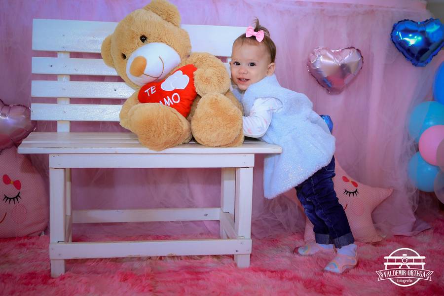 Aniversários de Jordana 1* Ano