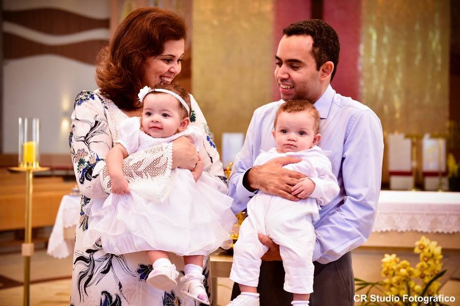 Batizado de Manuela e João