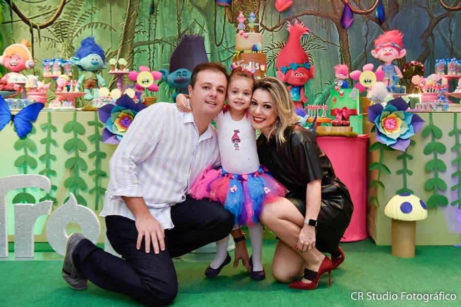 Aniversário Infantil de Alice no mundo dos Trolls. 