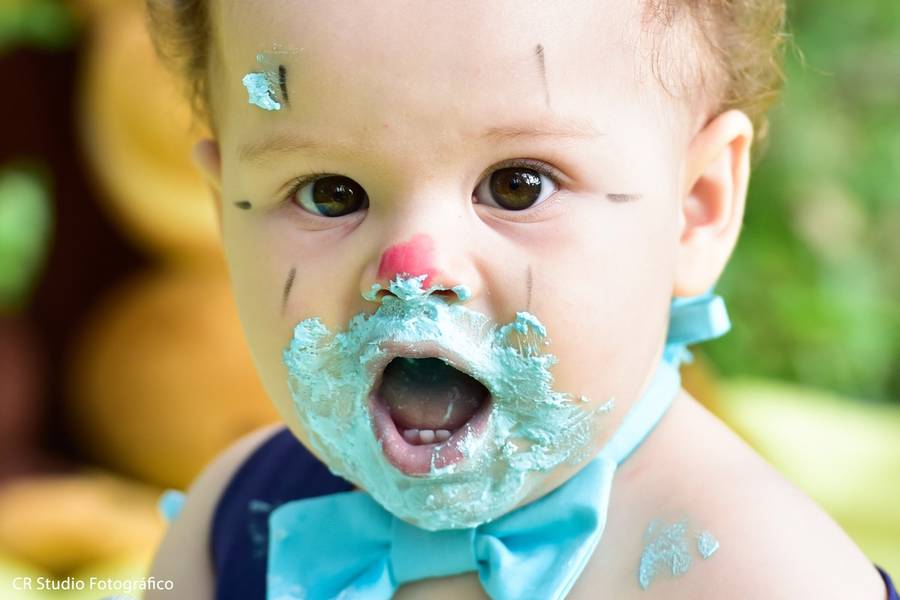 Ensaio infantil de Smash the Cake - Um lindo e divertido palhacinho Heitor