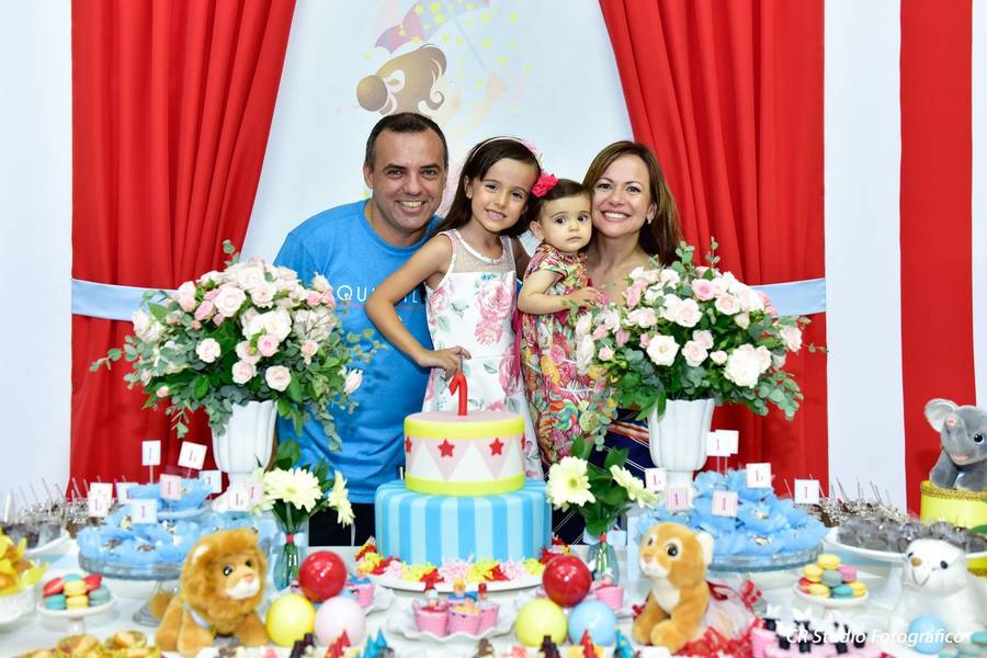 Aniversário Infantil de O grande espetáculo para 1º aninho Luiza