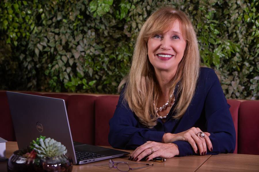 RETRATO CORPORATIVO de Bia Grimaldi