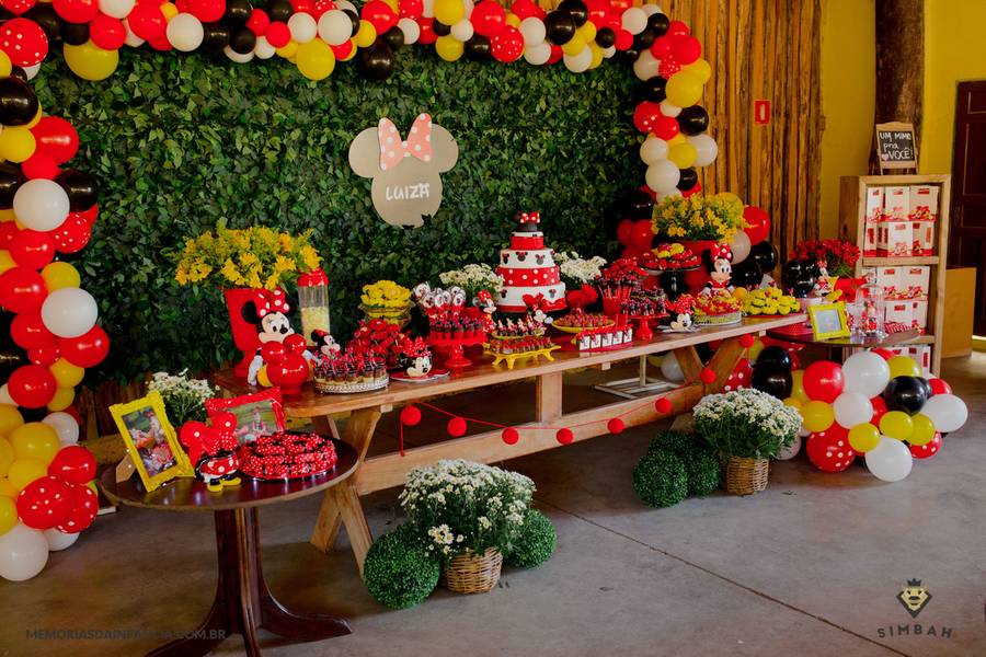 Decoração  de Tema Minnie na Fazenda