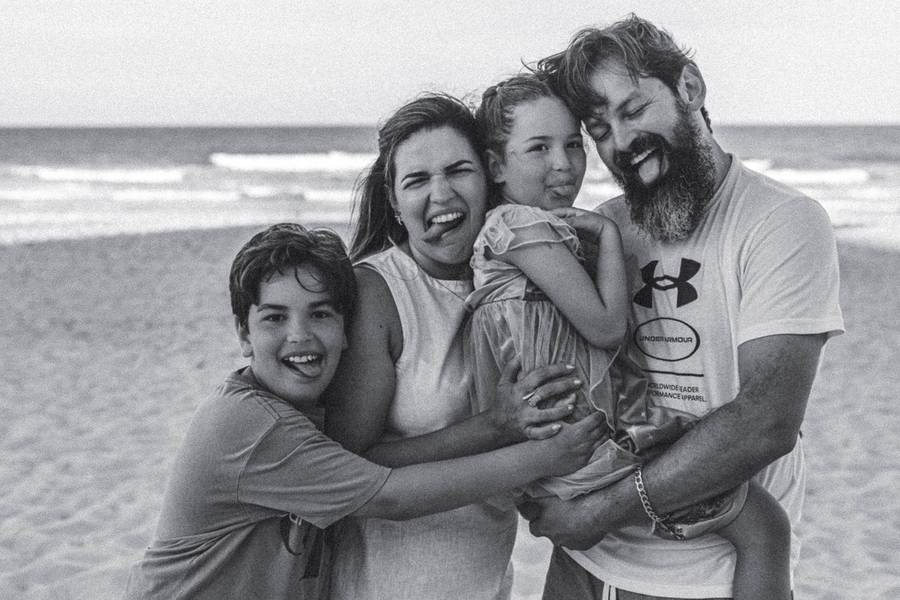 Família de Ensaio de Família no Porto das Dunas: Uma tarde inesquecível na Praia do Beach Park