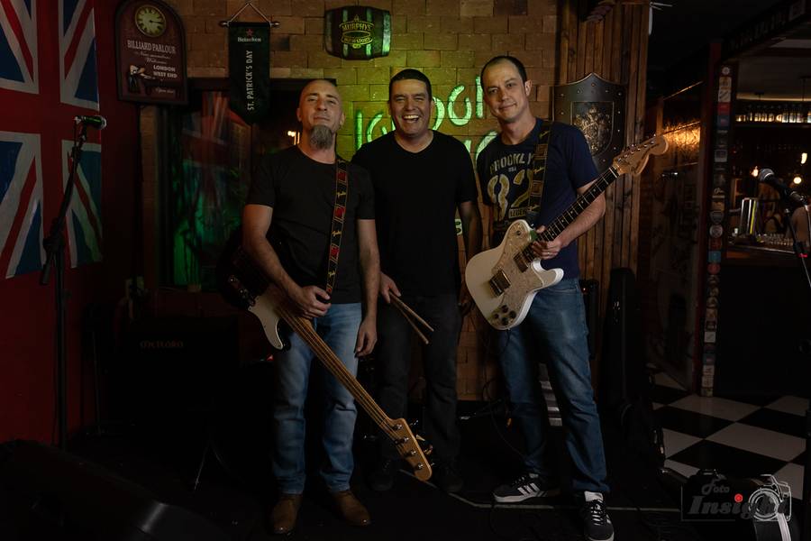 corporativo de Banda Kupinshas