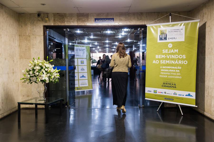 Eventos corporativos de Seminário: A Incorporação Imobiliária na Perspectiva do Poder Judiciário